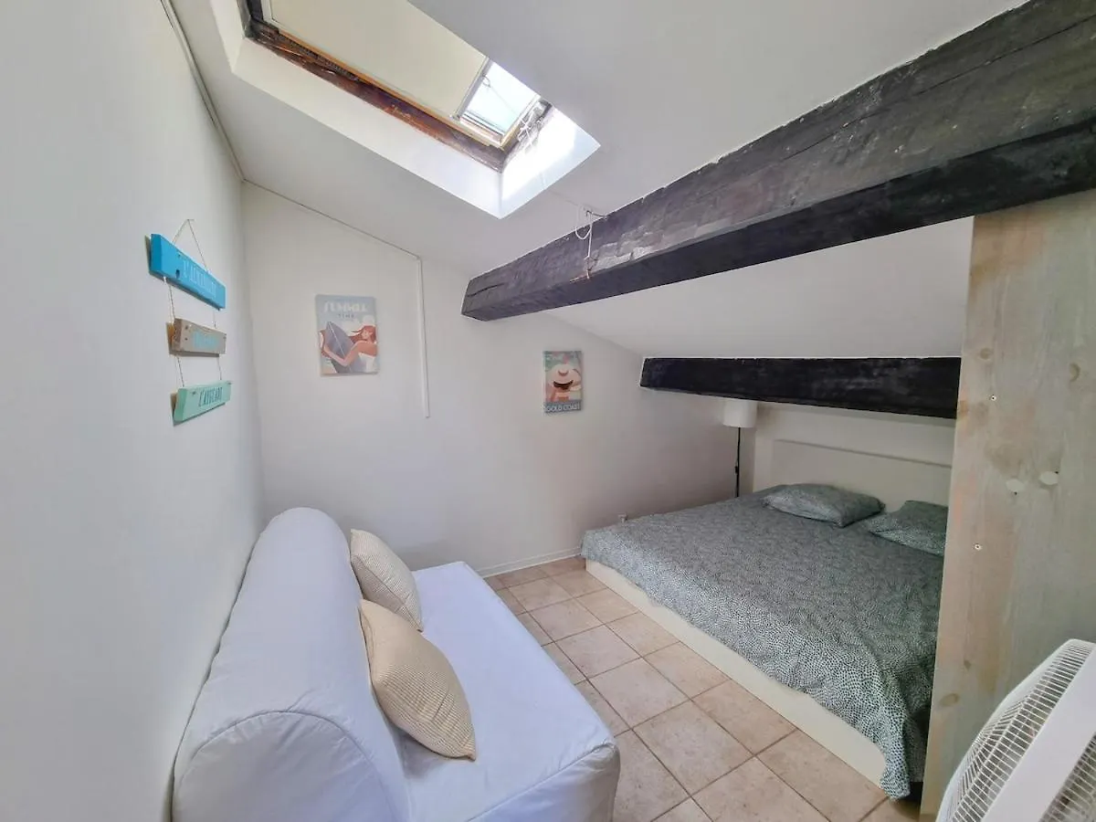 Hyeres 2-Room Terrace Balcony 0*,