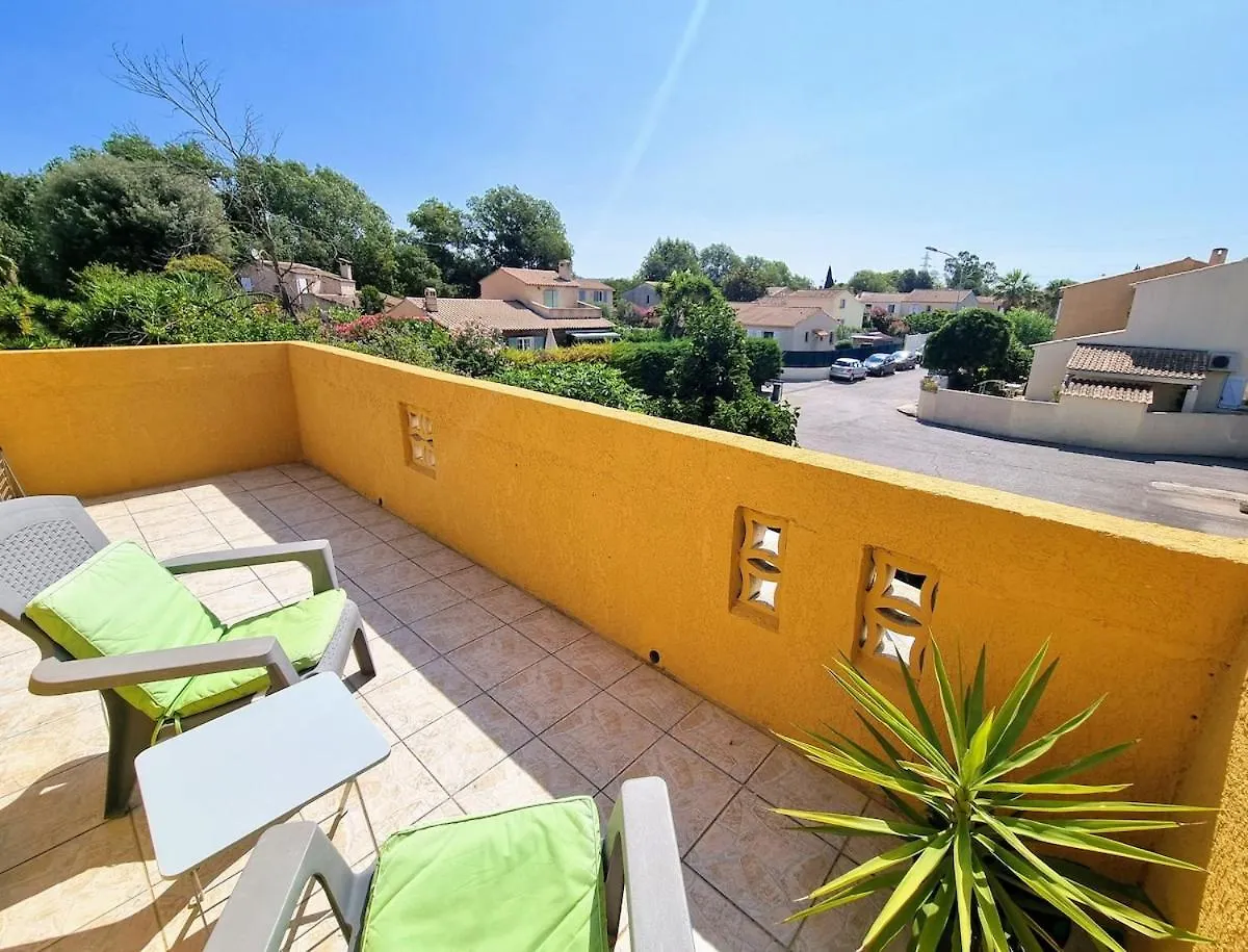 Apartment Hyeres 2-Room Terrace Balcony