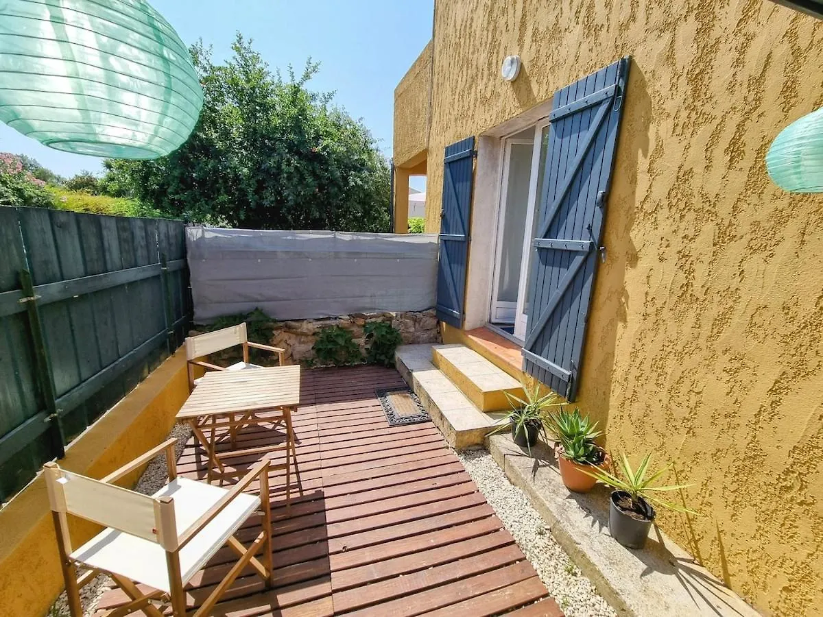 Apartment Hyeres 2-Room Terrace Balcony France